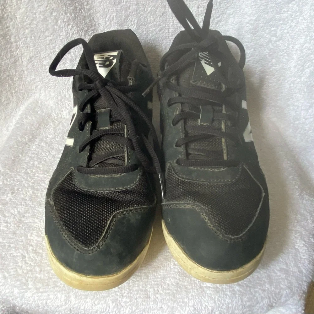 New Balance Cleats Shoes Boys Size 6 Black Lace Up Sneakers - Picture 3 of 10